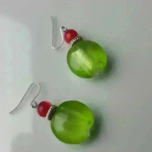 Vintage green red earrings bundle of 2 - Picture 10 of 14
